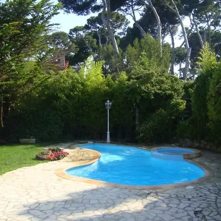 Villa De La Garoupe *