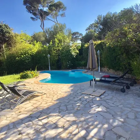 Villa De La Garoupe *